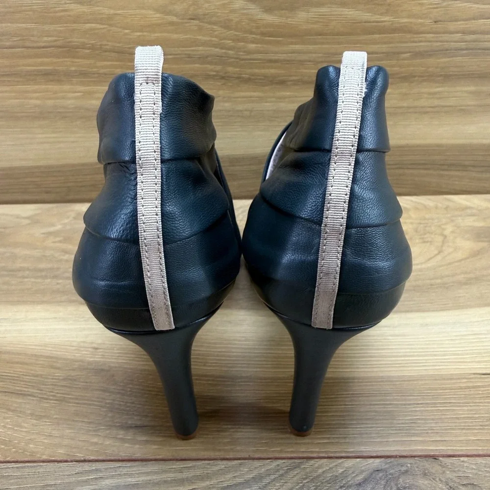 Sarah Jessica Parker SJP Alyssa Peep Toe Heels 7 EU 37 Green Nappa Soft Leather